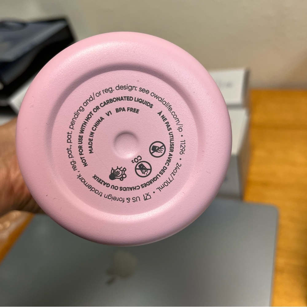 Owala 24 oz – Pink, Floral, Elegant, New - Picture 4 of 5
